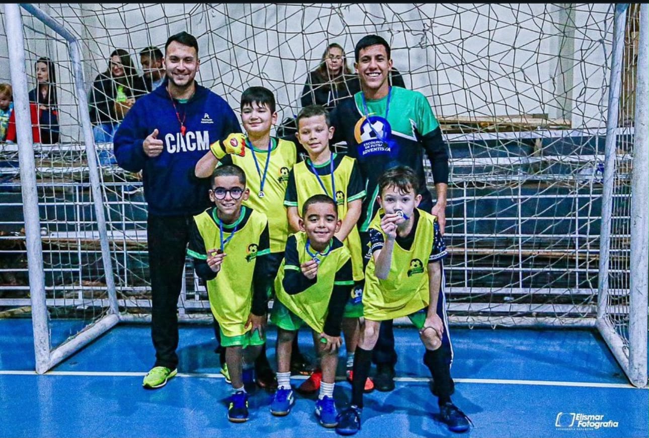 Equipe de futsal do CACM Sports reunida